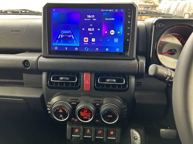 スズキ ジムニー ノマド FC 道央・札幌 2025(令7)年 0.1万km アークティックホワイトパール ・4WD//・スズキセーフティーサポート/・デュアルカメラブレーキアシスト/・前方・後方誤発進抑制機能/・後進時ブレーキサポート/・アダプティブクルーズコントロール/・社外ディスプレイオーディオ/・車線逸脱・ふらつき警報機能/・ハイビームアシスト/・ヒルディセントコントロール/・ブレーキLSDトラクションコントロール/・スマートキー2個/・LEDライト/F・Rフォグ/・新車時保証書・取扱説明書