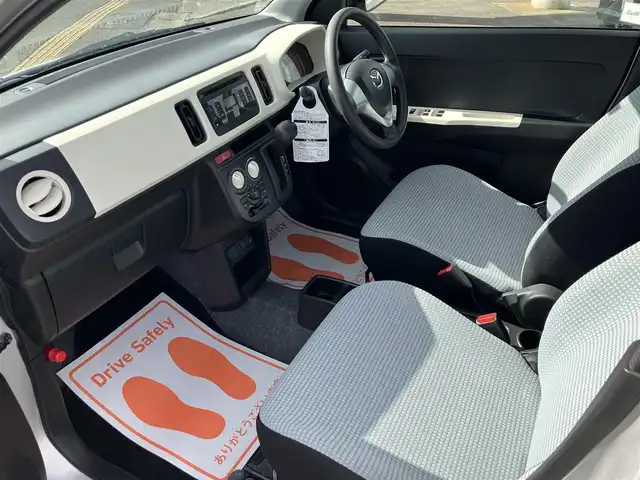 マツダ キャロル GL 広島県 2016(平28)年 0.7万km シルキーシルバーメタリック レーダーブレーキ/アイドリングストップ/シートヒーター（運転席）/マニュアルエアコン/キーレスキー/純正CDオーディオ/新車保証書/取扱説明書