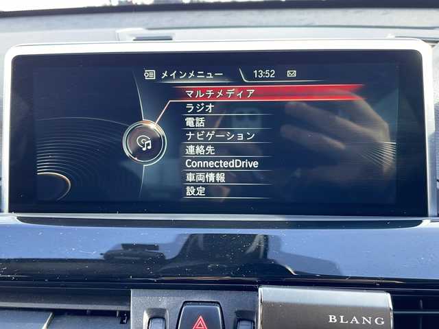 ＢＭＷ Ｘ１ xDrive 18d xライン 長野県 2017(平29)年 8.9万km ミネラルホワイト 禁煙車/4WD/ターボ/純正HDDナビ/・CD/DVD/Bluetooth/AUX/USB入力端子/バックカメラ/アイドリングストップ/ハーフレザーシート/純正AW/横滑り防止装置/コーナーセンサー/ダウンヒルアシストコントロール/ミラーインETC/ドライブレコーダー/LIMボタン(ドアロックボタン)/ブレーキホールド/ルーフレール/革巻きステアリング/ステアリングスイッチ/スマートキー/プッシュスタート/電動格納ミラー/カーテンエアバック