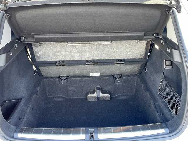 ＢＭＷ Ｘ１ xDrive 18d xライン 長野県 2017(平29)年 8.9万km ミネラルホワイト 禁煙車/4WD/ターボ/純正HDDナビ/・CD/DVD/Bluetooth/AUX/USB入力端子/バックカメラ/アイドリングストップ/ハーフレザーシート/純正AW/横滑り防止装置/コーナーセンサー/ダウンヒルアシストコントロール/ミラーインETC/ドライブレコーダー/LIMボタン(ドアロックボタン)/ブレーキホールド/ルーフレール/革巻きステアリング/ステアリングスイッチ/スマートキー/プッシュスタート/電動格納ミラー/カーテンエアバック