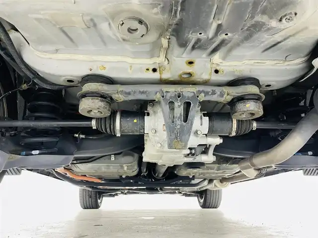 ホンダ ヴェゼル ハイブリッド Z ホンダセンシング 福島県 2018(平30)年 6.8万km ミッドナイトブルービームM ホンダセンシング/・衝突軽減ブレーキシステム/・路外逸脱抑制機能/・アダプティブクルーズコントロール/社外ナビゲーション/・型式：CN-E320D/・BluetoothTVCD/・バックカメラ/・ETC/前方ドライブレコーダー/プッシュスタート/・スマートキー/・スペアキー/電子パーキング/・オートホールド/革巻きステアリング/・ステアリングスイッチ/電動格納ミラー/ドアバイザー/純正フロアマット/LEDライト/・フォグライト