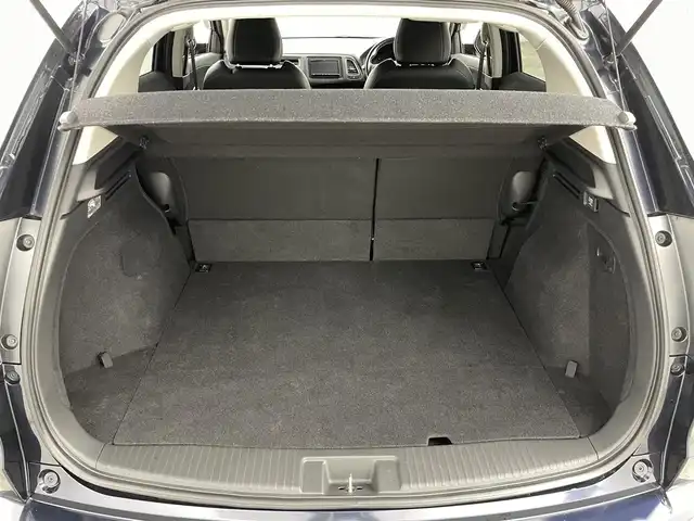 ホンダ ヴェゼル ハイブリッド Z ホンダセンシング 福島県 2018(平30)年 6.8万km ミッドナイトブルービームM ホンダセンシング/・衝突軽減ブレーキシステム/・路外逸脱抑制機能/・アダプティブクルーズコントロール/社外ナビゲーション/・型式：CN-E320D/・BluetoothTVCD/・バックカメラ/・ETC/前方ドライブレコーダー/プッシュスタート/・スマートキー/・スペアキー/電子パーキング/・オートホールド/革巻きステアリング/・ステアリングスイッチ/電動格納ミラー/ドアバイザー/純正フロアマット/LEDライト/・フォグライト