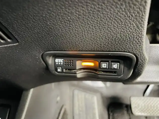 ホンダ ヴェゼル ハイブリッド Z ホンダセンシング 福島県 2018(平30)年 6.8万km ミッドナイトブルービームM ホンダセンシング/・衝突軽減ブレーキシステム/・路外逸脱抑制機能/・アダプティブクルーズコントロール/社外ナビゲーション/・型式：CN-E320D/・BluetoothTVCD/・バックカメラ/・ETC/前方ドライブレコーダー/プッシュスタート/・スマートキー/・スペアキー/電子パーキング/・オートホールド/革巻きステアリング/・ステアリングスイッチ/電動格納ミラー/ドアバイザー/純正フロアマット/LEDライト/・フォグライト