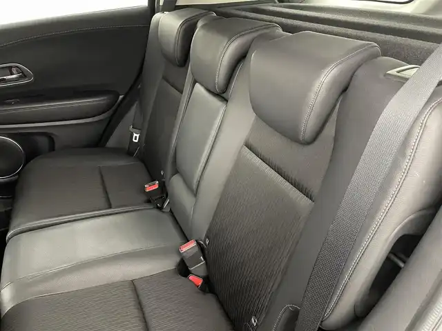 ホンダ ヴェゼル ハイブリッド Z ホンダセンシング 福島県 2018(平30)年 6.8万km ミッドナイトブルービームM ホンダセンシング/・衝突軽減ブレーキシステム/・路外逸脱抑制機能/・アダプティブクルーズコントロール/社外ナビゲーション/・型式：CN-E320D/・BluetoothTVCD/・バックカメラ/・ETC/前方ドライブレコーダー/プッシュスタート/・スマートキー/・スペアキー/電子パーキング/・オートホールド/革巻きステアリング/・ステアリングスイッチ/電動格納ミラー/ドアバイザー/純正フロアマット/LEDライト/・フォグライト