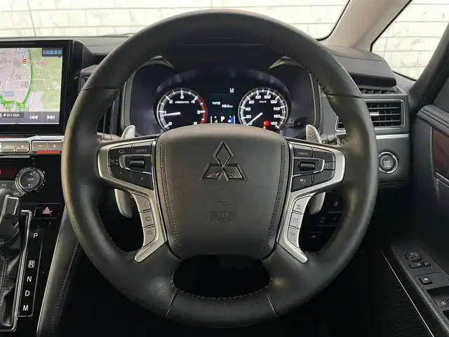 三菱 デリカＤ：５ P 福岡県 2022(令4)年 0.5万km グラファイトグレーメタリック/ブラックマイカ ALPINE11型ナビ(フルセグTV/CD/DVD/BT)/全方位/オートホールド/ブラインドスポット/クルコン/ドラレコ/両側電動/電動リア/ETC/シートヒーター/ハンドルヒーター/USB/純正LED/純正アルミホイール/スペアキー/スマートキー/プッシュスタート