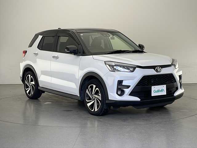 トヨタ ライズ Z 長野県 2021(令3)年 3万km ブラックマイカメタリック/シャイニングホワイトパール 4WD/ワンオーナー/純正ディスプレイオーディオ&フルセグTV&USB&BT/トヨタセーフティセンス/アダプティブクルーズコントロール/レーントレーシングアシスト/プリクラッシュセーフティ/コーナーセンサー/オートマチックハイビーム/先行車発進告知/アイドリングストップ/社外前後ドライブレコーダー/寒冷地仕様/フロントワイパーデアイサー/リアフォグランプ/前席シートヒーター/ステアリングスイッチ/革調シートカバー/全方位カメラ/ビルトインETC/LEDヘッドライト/オートライト/フロントフォグランプ/電動格納ミラー/ウィンカーミラー/純正17インチAW装着/純正フロアマット/純正ドアバイザー/プッシュスタート/スマートキー/スペアキー1本/純正エンジンスターター/取扱説明書/保証書