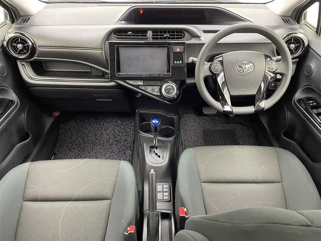 トヨタ アクア S スタイルブラック 茨城県 2016(平28)年 6.5万km ライムホワイトパールクリスタルシャイン 純正9型ナビ/バックカメラ/フルセグ/衝突被害軽減ブレーキ/車線逸脱抑制装置/オートマチックハイビーム/ETC/純正15インチAW/LEDヘッドライト/スマートキー