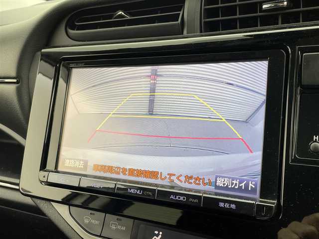 トヨタ アクア S スタイルブラック 茨城県 2016(平28)年 6.5万km ライムホワイトパールクリスタルシャイン 純正9型ナビ/バックカメラ/フルセグ/衝突被害軽減ブレーキ/車線逸脱抑制装置/オートマチックハイビーム/ETC/純正15インチAW/LEDヘッドライト/スマートキー