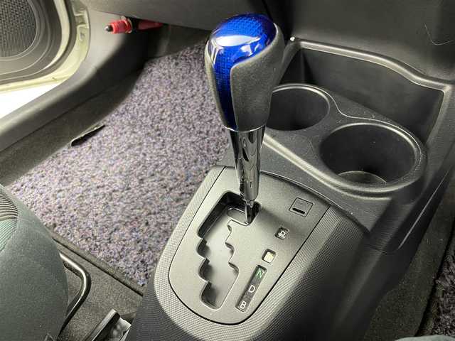 トヨタ アクア S スタイルブラック 茨城県 2016(平28)年 6.5万km ライムホワイトパールクリスタルシャイン 純正9型ナビ/バックカメラ/フルセグ/衝突被害軽減ブレーキ/車線逸脱抑制装置/オートマチックハイビーム/ETC/純正15インチAW/LEDヘッドライト/スマートキー