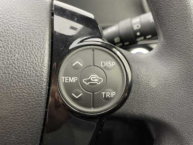 トヨタ アクア S スタイルブラック 茨城県 2016(平28)年 6.5万km ライムホワイトパールクリスタルシャイン 純正9型ナビ/バックカメラ/フルセグ/衝突被害軽減ブレーキ/車線逸脱抑制装置/オートマチックハイビーム/ETC/純正15インチAW/LEDヘッドライト/スマートキー