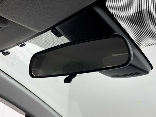 トヨタ アクア S スタイルブラック 茨城県 2016(平28)年 6.5万km ライムホワイトパールクリスタルシャイン 純正9型ナビ/バックカメラ/フルセグ/衝突被害軽減ブレーキ/車線逸脱抑制装置/オートマチックハイビーム/ETC/純正15インチAW/LEDヘッドライト/スマートキー