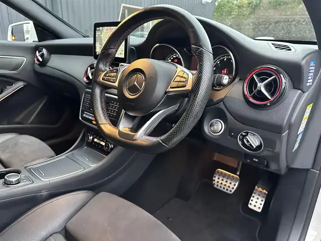 メルセデス・ベンツ ＣＬＡ２５０ シュポルト 4MATIC 福島県 2016(平28)年 6.3万km カルサイトホワイト レーダーセーフティパッケージ/パナメリカーナグリル/純正ナビ/バックカメラ/AppleCarPlay/フルセグTV/キーレスゴー/黒ハーフレザーシート/パワーシート/シートヒーター/ETC/ダイナミックセレクト/コーナーセンサー/アイドリングストップ/パドルシフト/純正18インチAW/取扱説明書/保証書/スペアキー