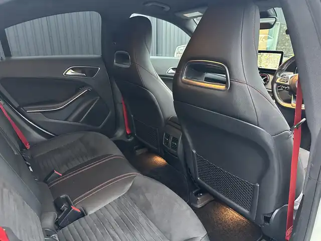 メルセデス・ベンツ ＣＬＡ２５０ シュポルト 4MATIC 福島県 2016(平28)年 6.3万km カルサイトホワイト レーダーセーフティパッケージ/パナメリカーナグリル/純正ナビ/バックカメラ/AppleCarPlay/フルセグTV/キーレスゴー/黒ハーフレザーシート/パワーシート/シートヒーター/ETC/ダイナミックセレクト/コーナーセンサー/アイドリングストップ/パドルシフト/純正18インチAW/取扱説明書/保証書/スペアキー