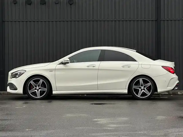 メルセデス・ベンツ ＣＬＡ２５０ シュポルト 4MATIC 福島県 2016(平28)年 6.3万km カルサイトホワイト レーダーセーフティパッケージ/パナメリカーナグリル/純正ナビ/バックカメラ/AppleCarPlay/フルセグTV/キーレスゴー/黒ハーフレザーシート/パワーシート/シートヒーター/ETC/ダイナミックセレクト/コーナーセンサー/アイドリングストップ/パドルシフト/純正18インチAW/取扱説明書/保証書/スペアキー