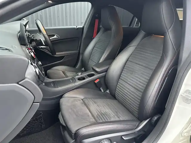 メルセデス・ベンツ ＣＬＡ２５０ シュポルト 4MATIC 福島県 2016(平28)年 6.3万km カルサイトホワイト レーダーセーフティパッケージ/パナメリカーナグリル/純正ナビ/バックカメラ/AppleCarPlay/フルセグTV/キーレスゴー/黒ハーフレザーシート/パワーシート/シートヒーター/ETC/ダイナミックセレクト/コーナーセンサー/アイドリングストップ/パドルシフト/純正18インチAW/取扱説明書/保証書/スペアキー