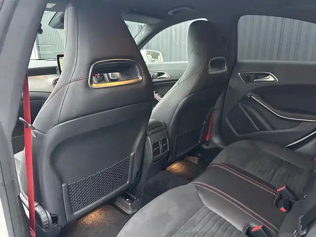 メルセデス・ベンツ ＣＬＡ２５０ シュポルト 4MATIC 福島県 2016(平28)年 6.3万km カルサイトホワイト レーダーセーフティパッケージ/パナメリカーナグリル/純正ナビ/バックカメラ/AppleCarPlay/フルセグTV/キーレスゴー/黒ハーフレザーシート/パワーシート/シートヒーター/ETC/ダイナミックセレクト/コーナーセンサー/アイドリングストップ/パドルシフト/純正18インチAW/取扱説明書/保証書/スペアキー