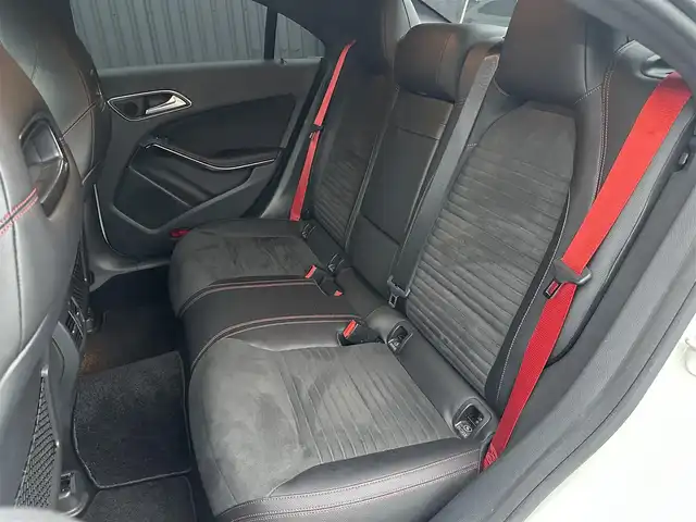 メルセデス・ベンツ ＣＬＡ２５０ シュポルト 4MATIC 福島県 2016(平28)年 6.3万km カルサイトホワイト レーダーセーフティパッケージ/パナメリカーナグリル/純正ナビ/バックカメラ/AppleCarPlay/フルセグTV/キーレスゴー/黒ハーフレザーシート/パワーシート/シートヒーター/ETC/ダイナミックセレクト/コーナーセンサー/アイドリングストップ/パドルシフト/純正18インチAW/取扱説明書/保証書/スペアキー