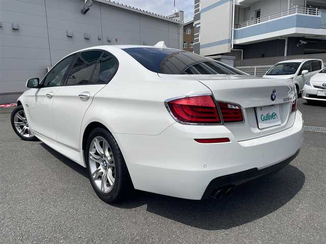 ＢＭＷ ５２３ｄ ブルーパフォーマンス Mスポーツ 静岡県 2013(平25)年 6万km アルピンホワイトⅢ 純正18インチアルミホイール/前席パワーシート/HIDライト/パドルシフト/アイドリングストップ/スマートキー/プッシュスタート/ビルトインETC/クルーズコントロール/新車時保証書/取扱説明書