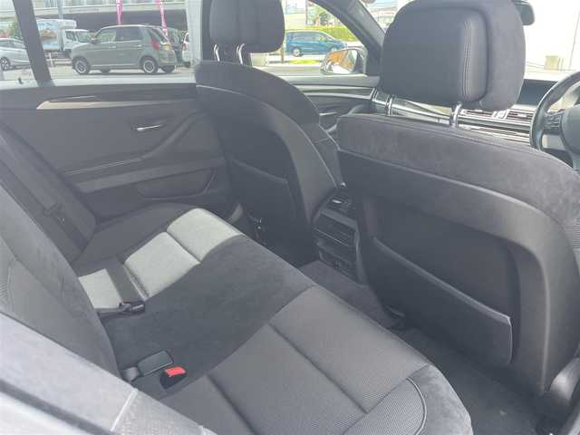 ＢＭＷ ５２３ｄ ブルーパフォーマンス Mスポーツ 静岡県 2013(平25)年 6万km アルピンホワイトⅢ 純正18インチアルミホイール/前席パワーシート/HIDライト/パドルシフト/アイドリングストップ/スマートキー/プッシュスタート/ビルトインETC/クルーズコントロール/新車時保証書/取扱説明書