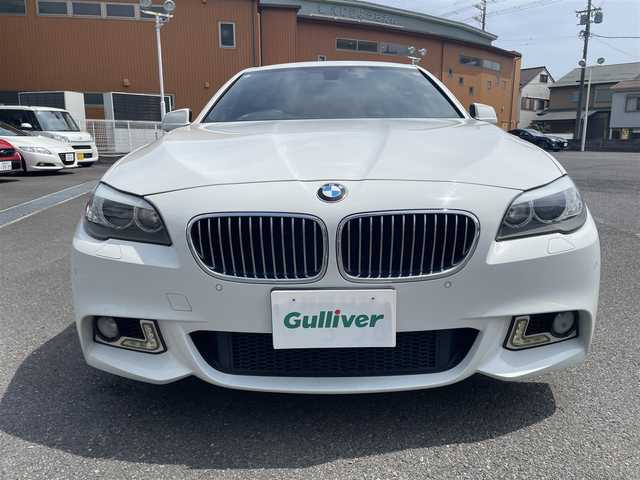 ＢＭＷ ５２３ｄ ブルーパフォーマンス Mスポーツ 静岡県 2013(平25)年 6万km アルピンホワイトⅢ 純正18インチアルミホイール/前席パワーシート/HIDライト/パドルシフト/アイドリングストップ/スマートキー/プッシュスタート/ビルトインETC/クルーズコントロール/新車時保証書/取扱説明書