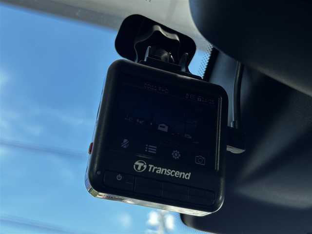 プジョー ２０８ アリュール 熊本県 2016(平28)年 9.9万km 白 純正ナビ/【ＡＭ／ＦＭ／ＵＳＢ／ＢＴ】/バックカメラ/パーキングセンサー/ＥＴＣ/前方ドライブレコーダー/純正16インチアルミホイール/ＨＩＤヘッドライト/オートライト/フォグランプ/ヘッドライトレベライザー/純正フロアマット/純正ドアバイザー/取扱説明書/スペアキー