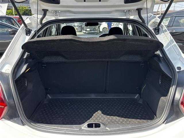 プジョー ２０８ アリュール 熊本県 2016(平28)年 9.9万km 白 純正ナビ/【ＡＭ／ＦＭ／ＵＳＢ／ＢＴ】/バックカメラ/パーキングセンサー/ＥＴＣ/前方ドライブレコーダー/純正16インチアルミホイール/ＨＩＤヘッドライト/オートライト/フォグランプ/ヘッドライトレベライザー/純正フロアマット/純正ドアバイザー/取扱説明書/スペアキー
