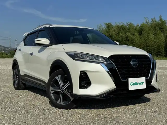日産 キックス X ツートーンインテリアED 兵庫県 2021(令3)年 3.5万km ブリリアントホワイトパール 純正9インチナビ/全方位モニター/デジタルインナーミラー/ETC/純正OPフルエアロ(F/S/RU/R)/Bluetooth接続可/フルセグTV/レザーシート(黒/オレンジ)/プロパイロット/ステリモ/AUTOライト/ステアリングヒーター