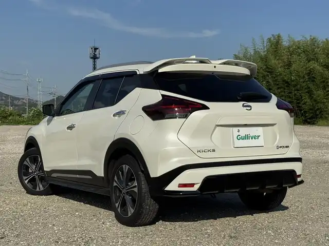 日産 キックス X ツートーンインテリアED 兵庫県 2021(令3)年 3.5万km ブリリアントホワイトパール 純正9インチナビ/全方位モニター/デジタルインナーミラー/ETC/純正OPフルエアロ(F/S/RU/R)/Bluetooth接続可/フルセグTV/レザーシート(黒/オレンジ)/プロパイロット/ステリモ/AUTOライト/ステアリングヒーター