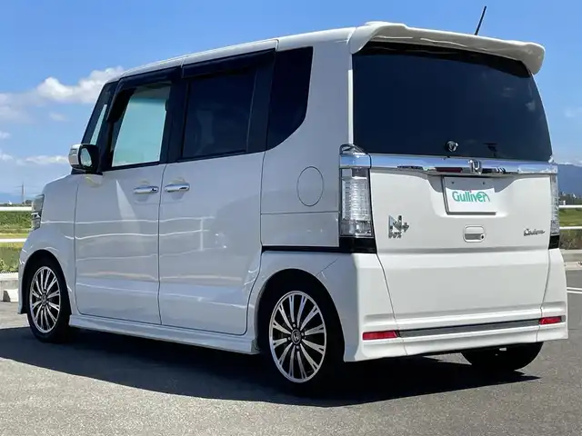 ホンダ Ｎ ＢＯＸ ＋ カスタム G Aパッケージ 佐賀県 2014(平26)年 12.9万km プレミアムホワイトパール 社外メモリーナビゲーション/・フルセグTV/CD/DVD/SD/Bluetooth/パイオニア製フロントツイーター/シティブレーキアクティブシステム/横滑り防止装置/片側パワースライドドア/ISOFIX対応/ステアリングリモコン/純正15インチアルミホイール/純正キセノンヘッドライト/純正フォグランプ/純正フロアマット/純正ドアバイザ―/取扱説明書