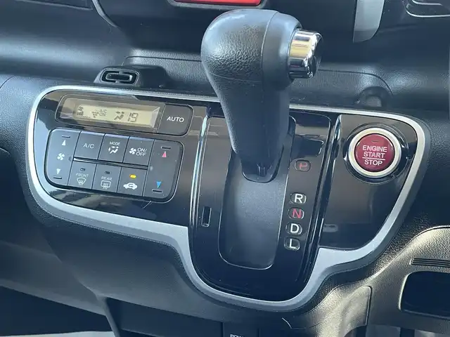 ホンダ Ｎ ＢＯＸ ＋ カスタム G Aパッケージ 佐賀県 2014(平26)年 12.9万km プレミアムホワイトパール 社外メモリーナビゲーション/・フルセグTV/CD/DVD/SD/Bluetooth/パイオニア製フロントツイーター/シティブレーキアクティブシステム/横滑り防止装置/片側パワースライドドア/ISOFIX対応/ステアリングリモコン/純正15インチアルミホイール/純正キセノンヘッドライト/純正フォグランプ/純正フロアマット/純正ドアバイザ―/取扱説明書