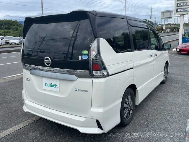 日産 セレナ e－パワー ハイウェイスター V 神奈川県 2019(平31)年 8.6万km ブリリアントホワイトパール 2トーン ワンオーナー/フルセグテレビ/フリップダウンモニター/クルーズコントロール/プッシュスタート/両側パワースライドドア/ETC