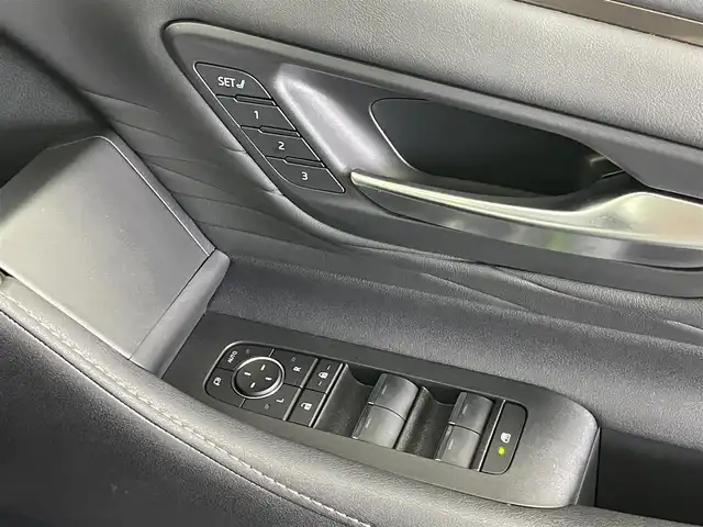 トヨタ アルファード Z 埼玉県 2025(令7)年 0.1万km プラチナホワイトパールマイカ 純正14インチナビ/ フルセグTV Bluetooth HDMI/フリップダウンモニター/パノラミックビューモニター/ムーンルーフ/ヘッドアップディスプレイ/プリクラッシュセーフティ/レーダークルーズコントロール/レーンキープアシスト/ブラインドスポットモニター/アドバンストパーク/コーナーセンサー /デジタルインナーミラー/ドライブレコーダー/両側パワースライドドア/シートヒーター/ベンチレーション/パワーバックドア/LEDオートライト/ETC2.0