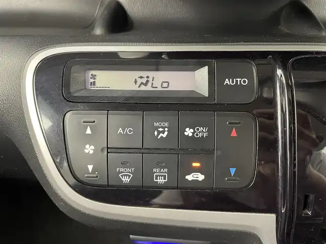 ホンダ Ｎ ＢＯＸ カスタム G ターボSSパッケージ 大分県 2014(平26)年 10.1万km クリスタルブラックパール 社外SDナビ/（フルセグ/Bluetooth/CD/DVD)/バックカメラ/クルーズコントロール/両側パワースライドドア/前方ドライブレコーダー/パドルシフト/ステアリングスイッチ/黒革調シートカバー/スマートキー・プッシュスタート/純正アルミホイール/保証書・取扱説明書