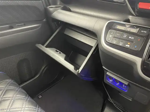ホンダ Ｎ ＢＯＸ カスタム G ターボSSパッケージ 大分県 2014(平26)年 10.1万km クリスタルブラックパール 社外SDナビ/（フルセグ/Bluetooth/CD/DVD)/バックカメラ/クルーズコントロール/両側パワースライドドア/前方ドライブレコーダー/パドルシフト/ステアリングスイッチ/黒革調シートカバー/スマートキー・プッシュスタート/純正アルミホイール/保証書・取扱説明書