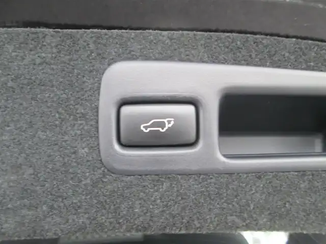 トヨタ ハリアー プレミアム アドバンスド スタイルモーヴ 千葉県 2015(平27)年 12.4万km スパークリングブラックパールクリスタルシャイン 純正メーカーナビ、フルセグTV/パノラミックビューモニター/純正オーディオ【DVD/CD/BT/SD/USB/LEDヘッドライト&LEDフォグ/JBLサウンドシステム/プリクラッシュセーフティ/レーダークルーズコントロール/レーンキープアシスト/クリアランスソナー/ウッドコンビステアリング/ナビ連動ステアリングスイッチ/パワーバックドア/ハーフレザーシート/運転席シートメモリ/前席シートヒーター&パワーシート/ETC/取扱説明書/ナビ取扱説明書/新車時保証書