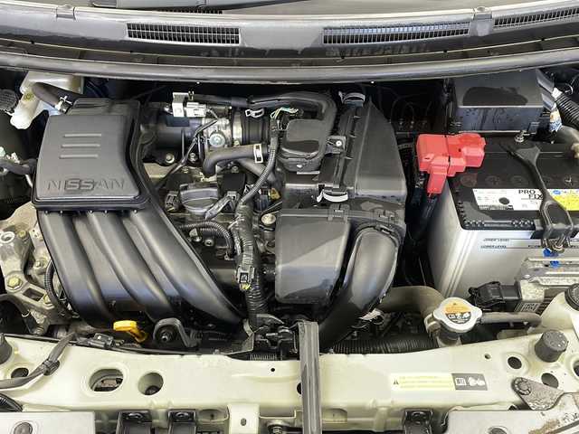 日産 ノート X 栃木県 2017(平29)年 3.1万km ダークメタルグレー 純正ナビ/（BT/CD/DVD/フルセグ/AM/FM)/バックカメラ/衝突軽減システム/車線逸脱抑制機能/横滑り防止/アイドリングストップ/ETC/ドライブレコーダー/電動格納ミラー/社外フロアマット/ステアリングスイッチ/AAC/オートライト/プッシュスタート/スマートキー/スペアキー