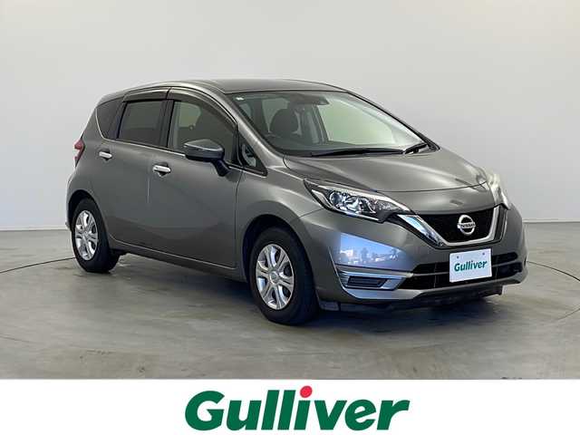 日産 ノート X 栃木県 2017(平29)年 3.1万km ダークメタルグレー 純正ナビ/（BT/CD/DVD/フルセグ/AM/FM)/バックカメラ/衝突軽減システム/車線逸脱抑制機能/横滑り防止/アイドリングストップ/ETC/ドライブレコーダー/電動格納ミラー/社外フロアマット/ステアリングスイッチ/AAC/オートライト/プッシュスタート/スマートキー/スペアキー