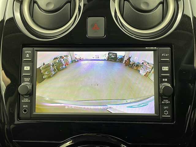 日産 ノート X 栃木県 2017(平29)年 3.1万km ダークメタルグレー 純正ナビ/（BT/CD/DVD/フルセグ/AM/FM)/バックカメラ/衝突軽減システム/車線逸脱抑制機能/横滑り防止/アイドリングストップ/ETC/ドライブレコーダー/電動格納ミラー/社外フロアマット/ステアリングスイッチ/AAC/オートライト/プッシュスタート/スマートキー/スペアキー