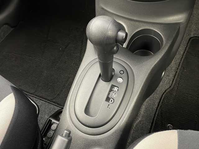 日産 ノート X 栃木県 2017(平29)年 3.1万km ダークメタルグレー 純正ナビ/（BT/CD/DVD/フルセグ/AM/FM)/バックカメラ/衝突軽減システム/車線逸脱抑制機能/横滑り防止/アイドリングストップ/ETC/ドライブレコーダー/電動格納ミラー/社外フロアマット/ステアリングスイッチ/AAC/オートライト/プッシュスタート/スマートキー/スペアキー