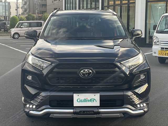 トヨタ ＲＡＶ４ アドベンチャー 長野県 2021(令3)年 5.7万km アティチュードブラックマイカ サンルーフ/アルパインメモリナビ/FM・AM・DVD・CD・フルセグTV/Bluetooth Audio/バックカメラ/スタッドレスタイヤ積み込み（社外アルミホイール）/JAOS Selected by MODELLISTA/バンパープロテクター・サイドプロテクター/前後ドライブレコーダー(Y-210R)/アドベンチャー専用ルーフレール/純正19インチアルミホイール/レーダークルーズコントロール/レーントレーシングアシスト/ブラインドスポットモニター/オートマチックハイビーム/前後コーナーセンサー/デジタルインナーミラー/トヨタセーフティセンス/ダウンヒルコントロール/ロードサインアシスト/ステアリングヒーター/前席シートヒーター/革巻きステアリング/TRDマッドガード/ベンチレーション/電動格納シート/電動パーキング/黒レザーシート/オートホールド/LEDヘッドライト/社外フロアマット/プッシュスタート/電動格納ミラー/ウィンカーミラー/マフラーカッター/オートライト/スマートキー/ドアバイザー/フォグランプ/スペアキー/取扱説明書/保証書/ETC