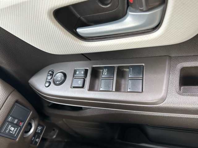 ホンダ Ｎ ＢＯＸ L 千葉県 2021(令3)年 7.2万km プラチナホワイトパール ホンダセンシング/純正SDナビ/バックカメラ/フルセグテレビ/Bluetooth/DVD/クルーズコントロール/ビルトインETC/片側パワースライドドア/前後ドライブレコーダー/D/N席シートヒーター/スマートキー/プッシュスタート/レーンキープアシスト/オートライト/アイドリングストップ/純正フロアマット/スペアキー/横滑り防止装置