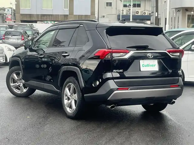トヨタ ＲＡＶ４ G 島根県 2021(令3)年 5万km アティチュードブラックマイカ ワンオーナー/４WD/社外9インチメモリナビ　/(フルセグTV/DVD再生/Bluetooth　/バックカメラ　/ビルトインETC　/レーダークルーズコントロール　/衝突軽減システム/レーンキープアシスト/パワーバックドア　/前後コーナーセンサー　/オートハイビーム/純正LEDライト/純正フォグランプ/前席シートヒーター/ステアリングヒーター/デュアルエアコン/純正フロアマット/純正18インチアルミホイール