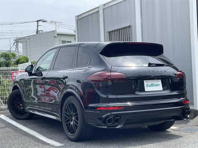 ポルシェ カイエン GTS 静岡県 2016(平28)年 2.8万km 黒 ~パノラマルーフ~/ユーザー買取車両/純正ナビ/　【CD/DVD/BT/地デジフルセグTV】/純正LEDヘッドライト/純正20インチAW/GTSハーフレザーシート/シートヒーター/スポーツエキゾーストシステム/ポルシェアクティブサスペンション/ポルシェヒルコントロール/スポーツプラスモード/ティプトロニックSシフトパドル（カーボンパーツ付き）/クルーズコントロール/バックカメラ/電動パーキングブレーキ/ETC/オートスタート/ストップ機能
