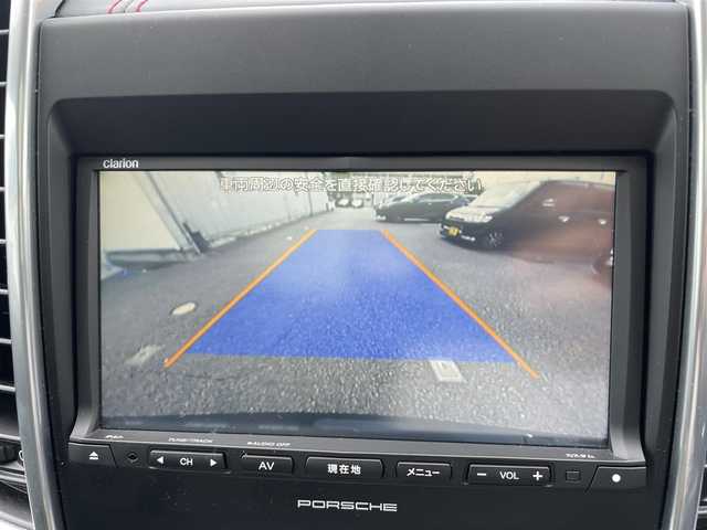 ポルシェ カイエン GTS 静岡県 2016(平28)年 2.8万km 黒 ~パノラマルーフ~/ユーザー買取車両/純正ナビ/　【CD/DVD/BT/地デジフルセグTV】/純正LEDヘッドライト/純正20インチAW/GTSハーフレザーシート/シートヒーター/スポーツエキゾーストシステム/ポルシェアクティブサスペンション/ポルシェヒルコントロール/スポーツプラスモード/ティプトロニックSシフトパドル（カーボンパーツ付き）/クルーズコントロール/バックカメラ/電動パーキングブレーキ/ETC/オートスタート/ストップ機能