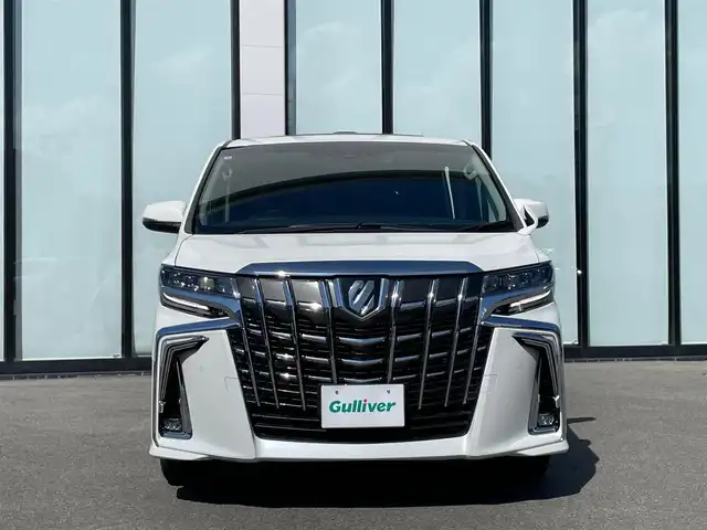 トヨタ アルファード S Cパッケージ 大阪府 2022(令4)年 4.9万km ホワイトパールクリスタルシャイン ツインムーンルーフ/純正９．８インチナビ　/   Bluetooth/USB　/衝突軽減ブレーキ/クリアランスソナー　/バックモニター　/１２．１インチ後席モニター　　/ブラインドスポットモニター 　/デジタルインナーミラー/パワーシート（運転席のみメモリー付き）/両側パワースライドドア/レーダークルーズコントロール/レーンキープアシスト　/エアシートヒーター/ステアリングヒーター　/電動リアゲート　/オートマチックハイビーム/前後ドライブレコーダー/純正18インチアルミホイール/プッシュスタート/スマートキー/ＥＴＣ　/三眼ＬＥＤ