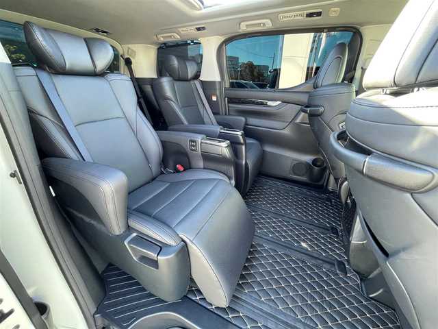 トヨタ アルファード S Cパッケージ 宮城県 2022(令4)年 4.9万km ホワイトパールクリスタルシャイン メーカー純正9.8インチナビ　/　（フルセグTV/Bluetooth/USB/HDMI）/純正12.1インチ後席モニター/ツインムーンルーフ　/バックカメラ　/ブラインドスポットモニター 　/デジタルインナーミラー/レザーシート（合皮）/　（エグゼクティブパワーシート/シートヒーター/ベンチレーション）/両側パワースライドドア/レーダークルーズコントロール　/ステアリングヒーター　/パワーバックドア/オートマチックハイビーム/前後ドライブレコーダー/純正18インチアルミホイール/ビルトインＥＴＣ2.0　/三眼ＬＥＤヘッドライト