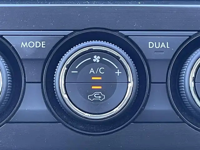 スバル フォレスター 2．0i－S アイサイト 島根県 2014(平26)年 6万km サテンホワイトパール 社外ナビ/アイドリングストップ/ウィンカーミラー/クルーズコントロール（追従走行あり）/ETC/プッシュスタート/CD/DVD/AAC/パドルシフト/取扱説明書/前方ドラレコ/レーンキープ/シートヒーター（D/N席）/純正AW