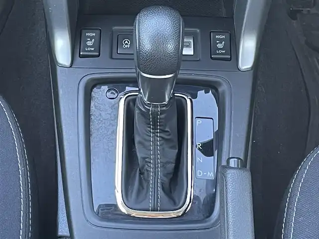 スバル フォレスター 2．0i－S アイサイト 島根県 2014(平26)年 6万km サテンホワイトパール 社外ナビ/アイドリングストップ/ウィンカーミラー/クルーズコントロール（追従走行あり）/ETC/プッシュスタート/CD/DVD/AAC/パドルシフト/取扱説明書/前方ドラレコ/レーンキープ/シートヒーター（D/N席）/純正AW