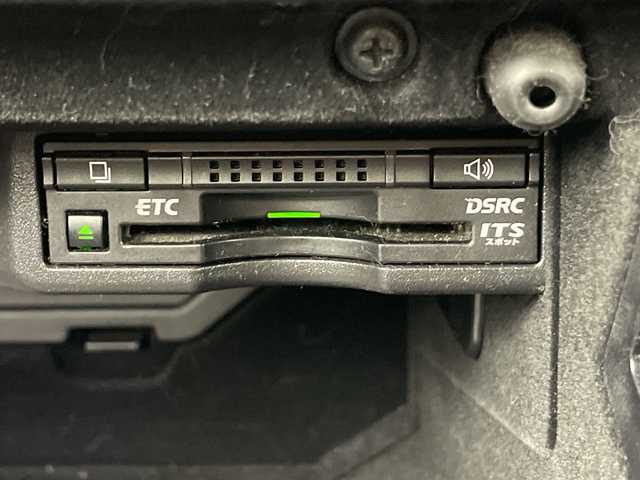 レクサス ＩＳ 300h バージョンL 愛知県 2014(平26)年 9.5万km マーキュリーグレーマイカ 禁煙車/純正7インチナビ/（AM/FM/フルセグTV/Bluetooth/CD/DVD）/バックカメラ/プリクラッシュセーフティ/レーダークルーズコントロール/ETC/ドライブレコーダー/本革シート/前席シートヒーター/前席シートベンチレーション/前席パワーシート/運転席シートメモリー/パドルシフト/リア電動サンシェード/純正18インチアルミホイール/スマートキー/スペアキー/（スマートキー1本/カードキー１枚）/プッシュスタート/LEDヘッドライト/オートライト/フロントフォグランプ/電動格納ミラー/純正フロアマット