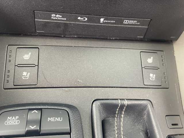 レクサス ＩＳ 300h バージョンL 愛知県 2014(平26)年 9.5万km マーキュリーグレーマイカ 禁煙車/純正7インチナビ/（AM/FM/フルセグTV/Bluetooth/CD/DVD）/バックカメラ/プリクラッシュセーフティ/レーダークルーズコントロール/ETC/ドライブレコーダー/本革シート/前席シートヒーター/前席シートベンチレーション/前席パワーシート/運転席シートメモリー/パドルシフト/リア電動サンシェード/純正18インチアルミホイール/スマートキー/スペアキー/（スマートキー1本/カードキー１枚）/プッシュスタート/LEDヘッドライト/オートライト/フロントフォグランプ/電動格納ミラー/純正フロアマット